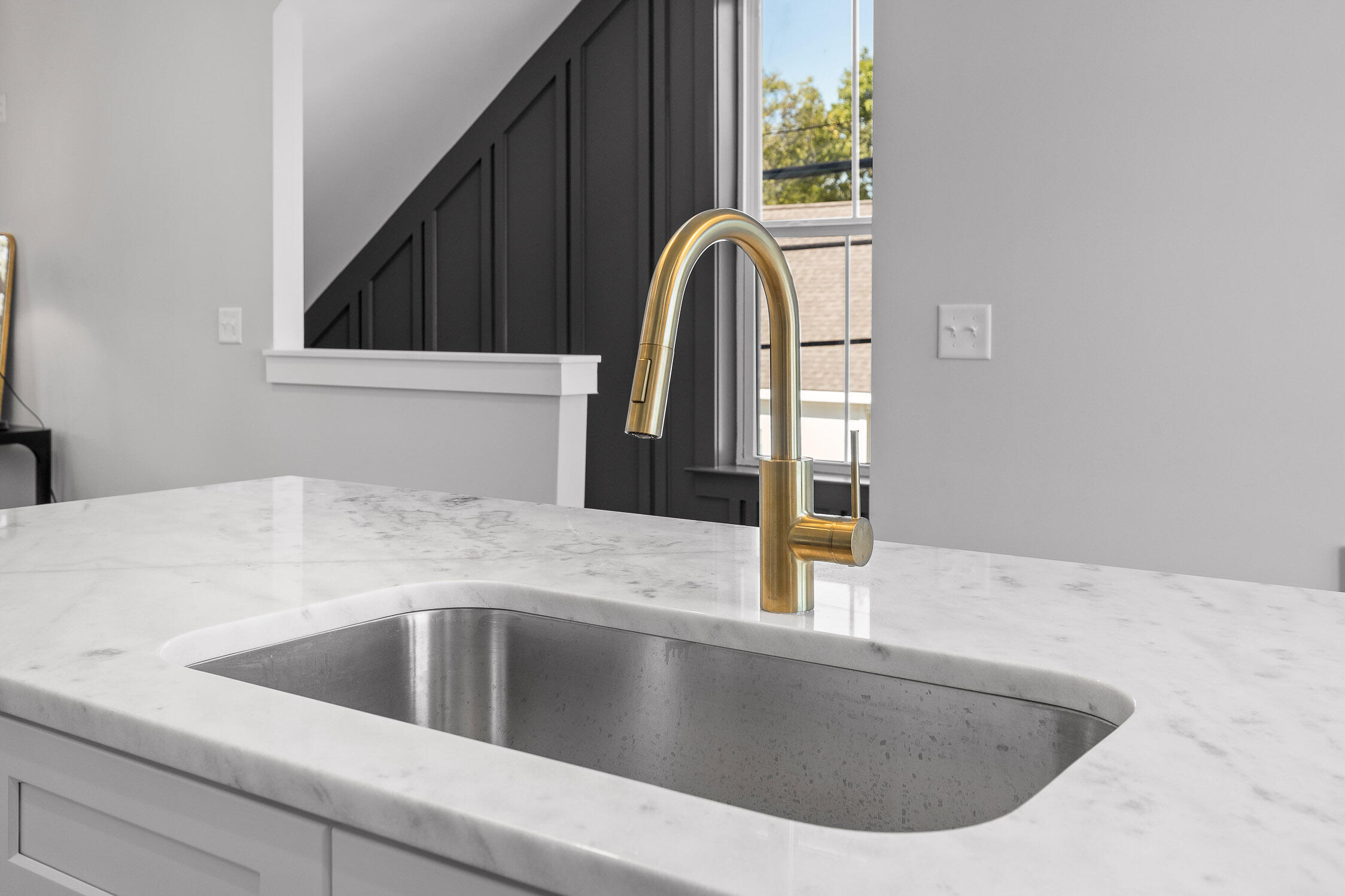 1656 Mari Circle Chattanooga, TN 37404 - Photo 8 of 36 Kitchen Faucet