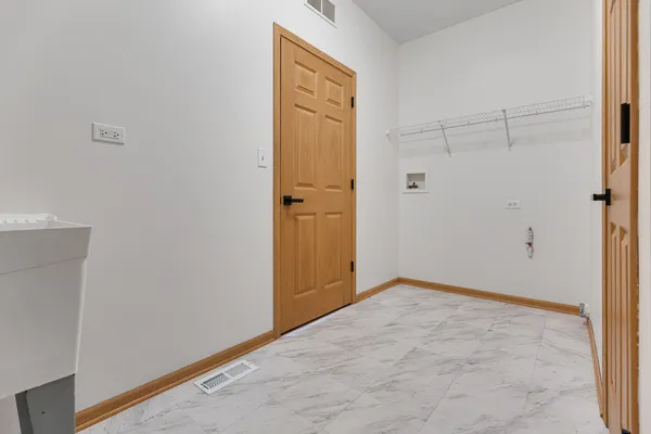 $399,900 | 786 Bohannon Circle, Oswego, IL 60543