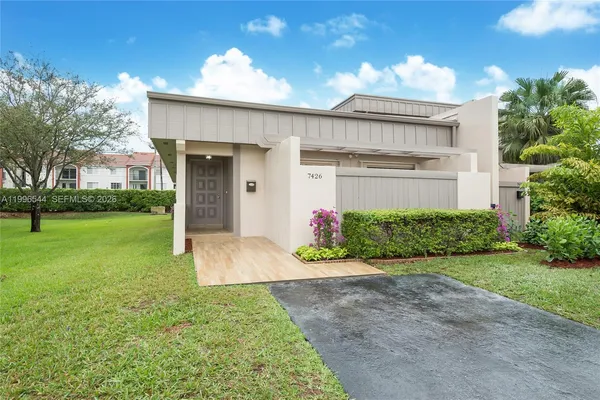 $3,975 | 7426 Southwest 106th Place, Miami, FL 33173