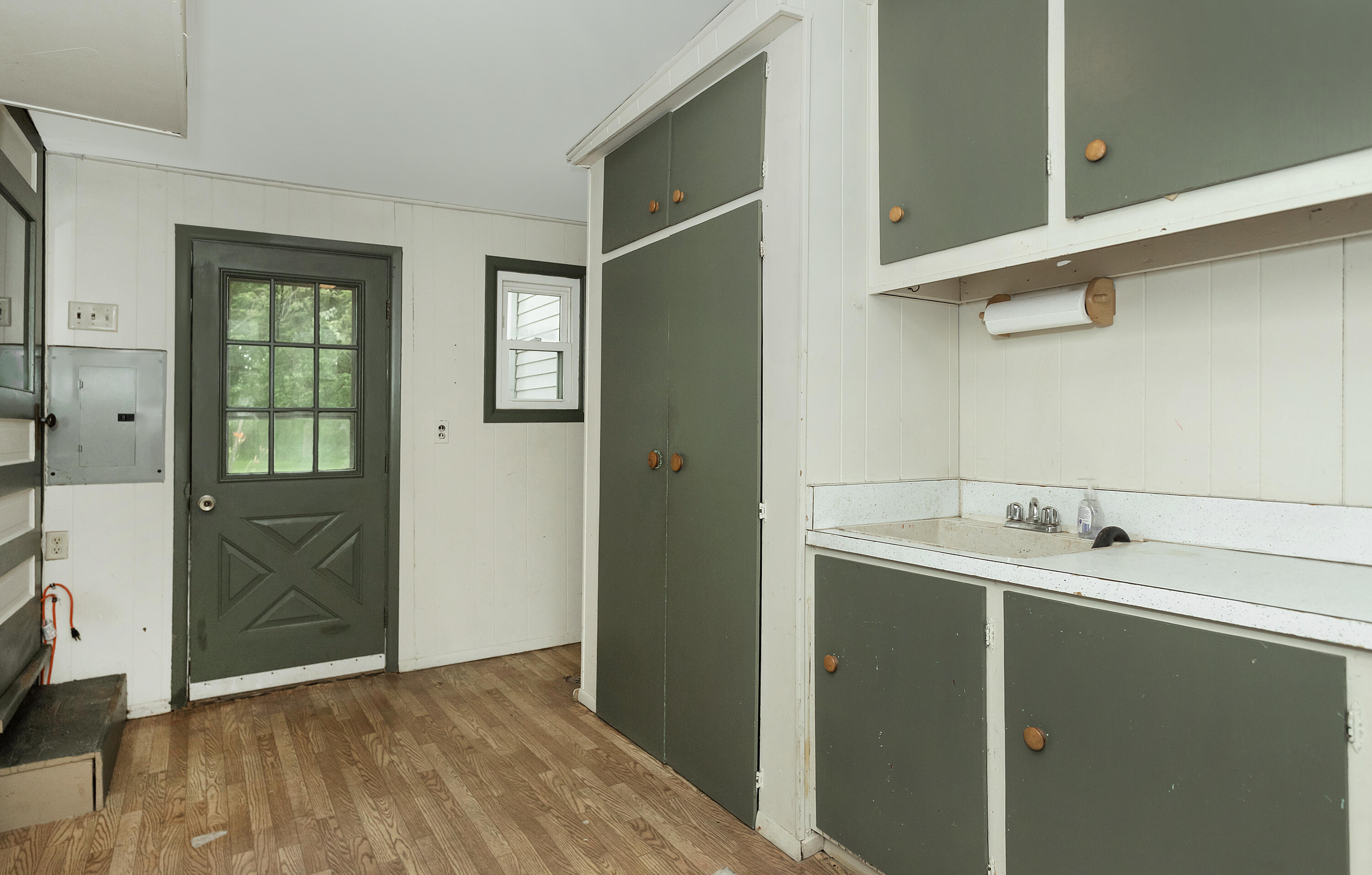 7125 Edwards Road Belleville, MI 48111 - Photo 14 of 33 Edwards-14