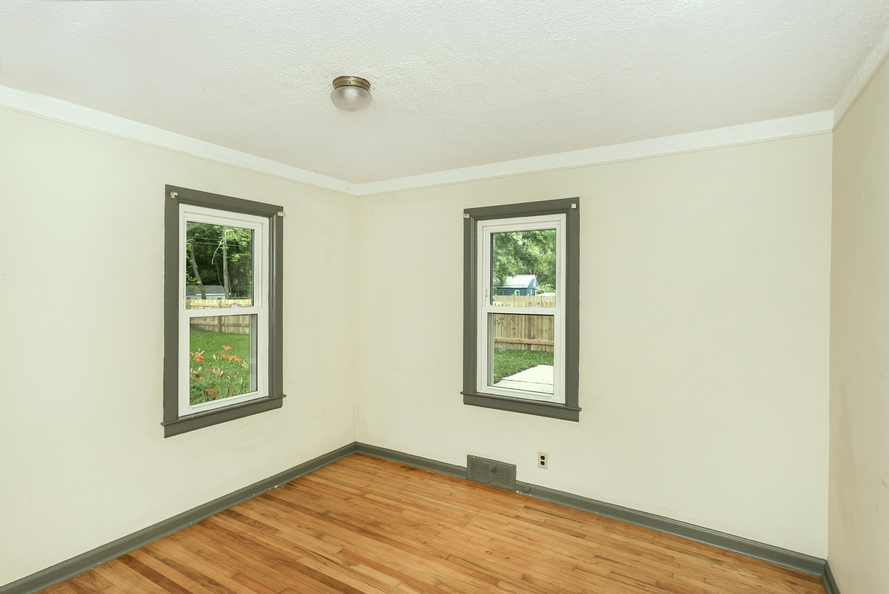 7125 Edwards Road Belleville, MI 48111 - Photo 18 of 33 Edwards-18