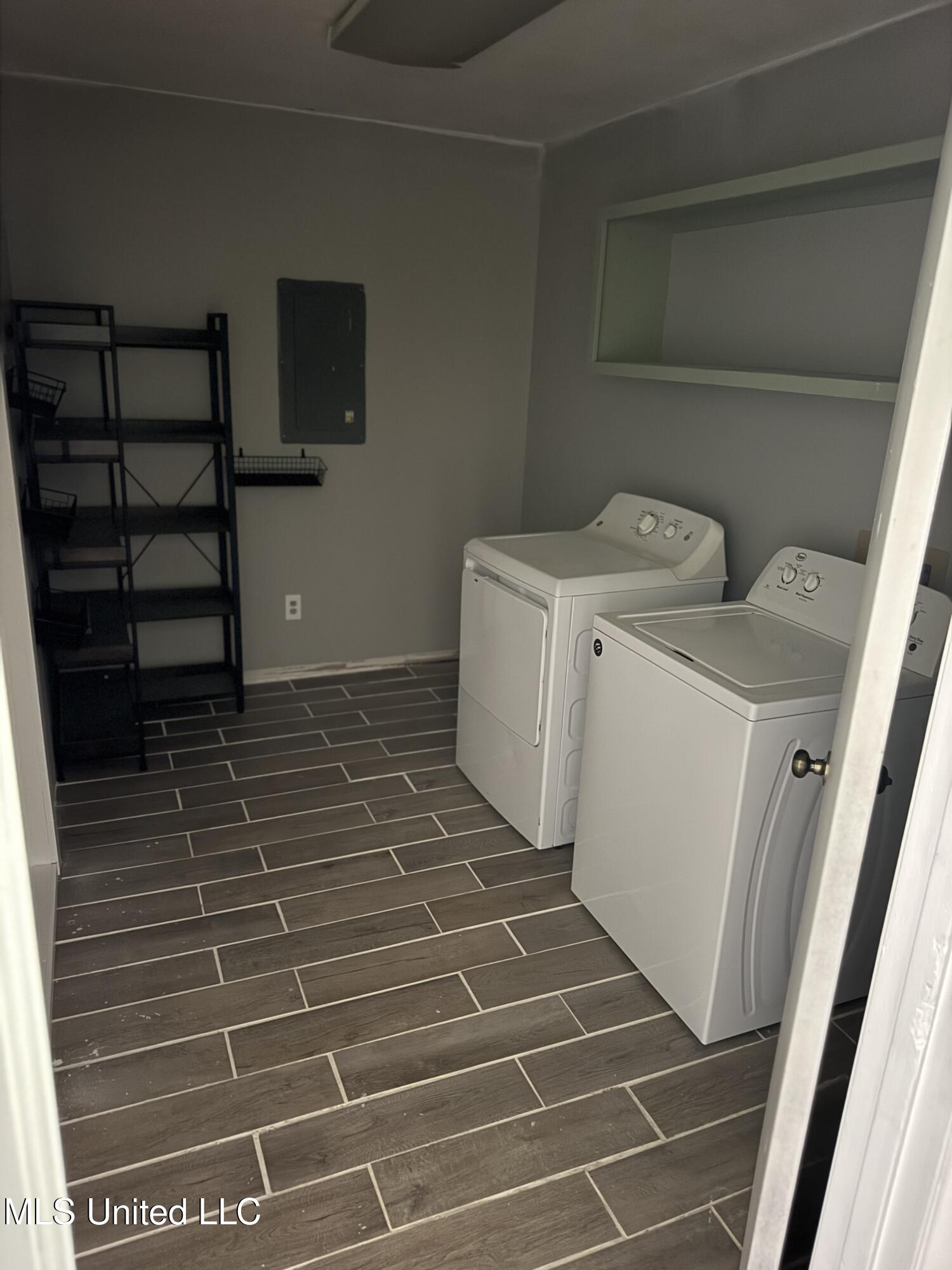 24 Dean Matthews Road Laurel, MS 39443 - Photo 18 of 43 Photo Sep 03 2025, 11 16 15 AM