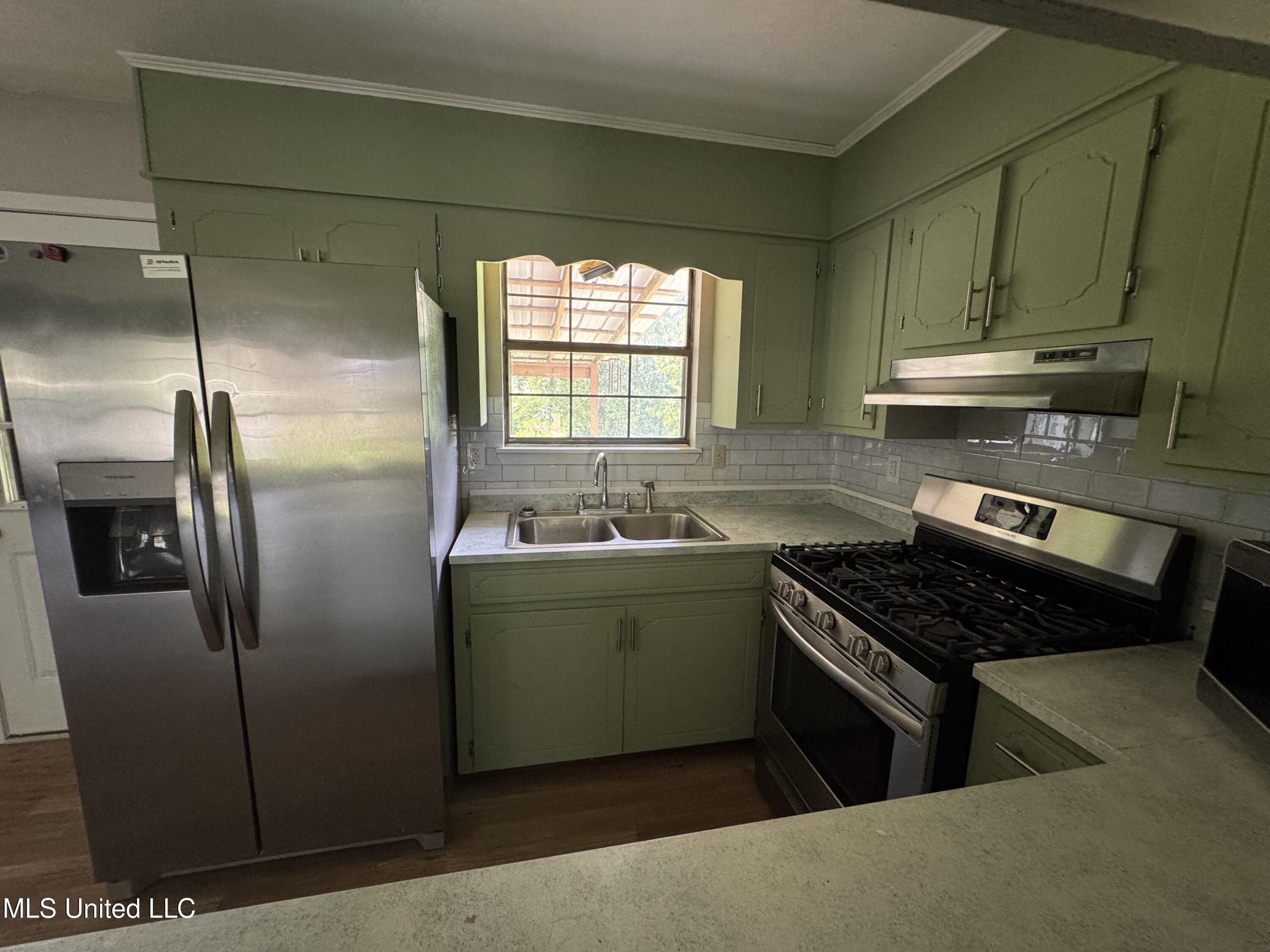 24 Dean Matthews Road Laurel, MS 39443 - Photo 38 of 43 Photo Sep 03 2025, 11 29 14 AM