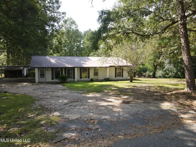 $178,000 | 24 Dean Matthews Road, Laurel, MS 39443