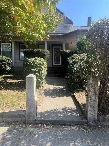 $2,500 | 217 Rathbun Street, Unit 2, Woonsocket, RI 02895