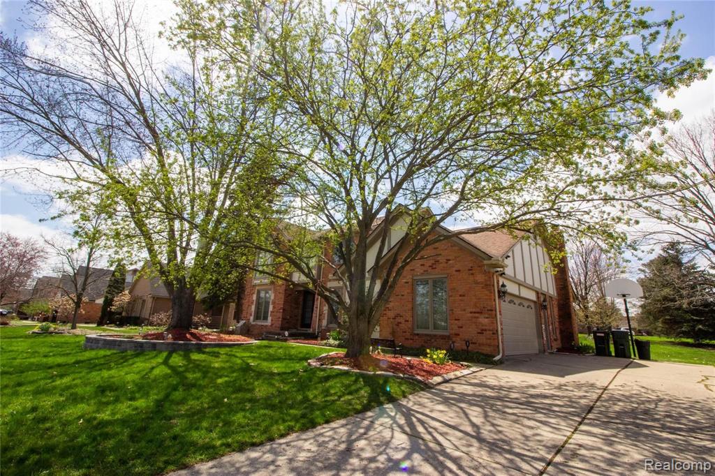 1668 Snowden Circle Rochester Hills, MI 48306 - Photo 25 of 29