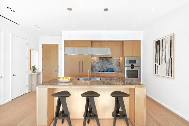 $3,200,000 | 30 Front Street, Unit 15D | DUMBO