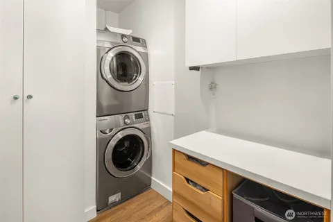 a car parked in front of a building