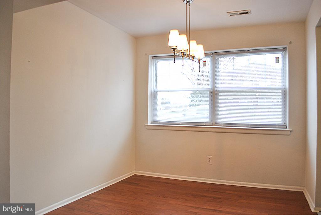 12135 Academy Road, Unit 31 Philadelphia, PA 19154 - Photo 22 of 38 Dining Room