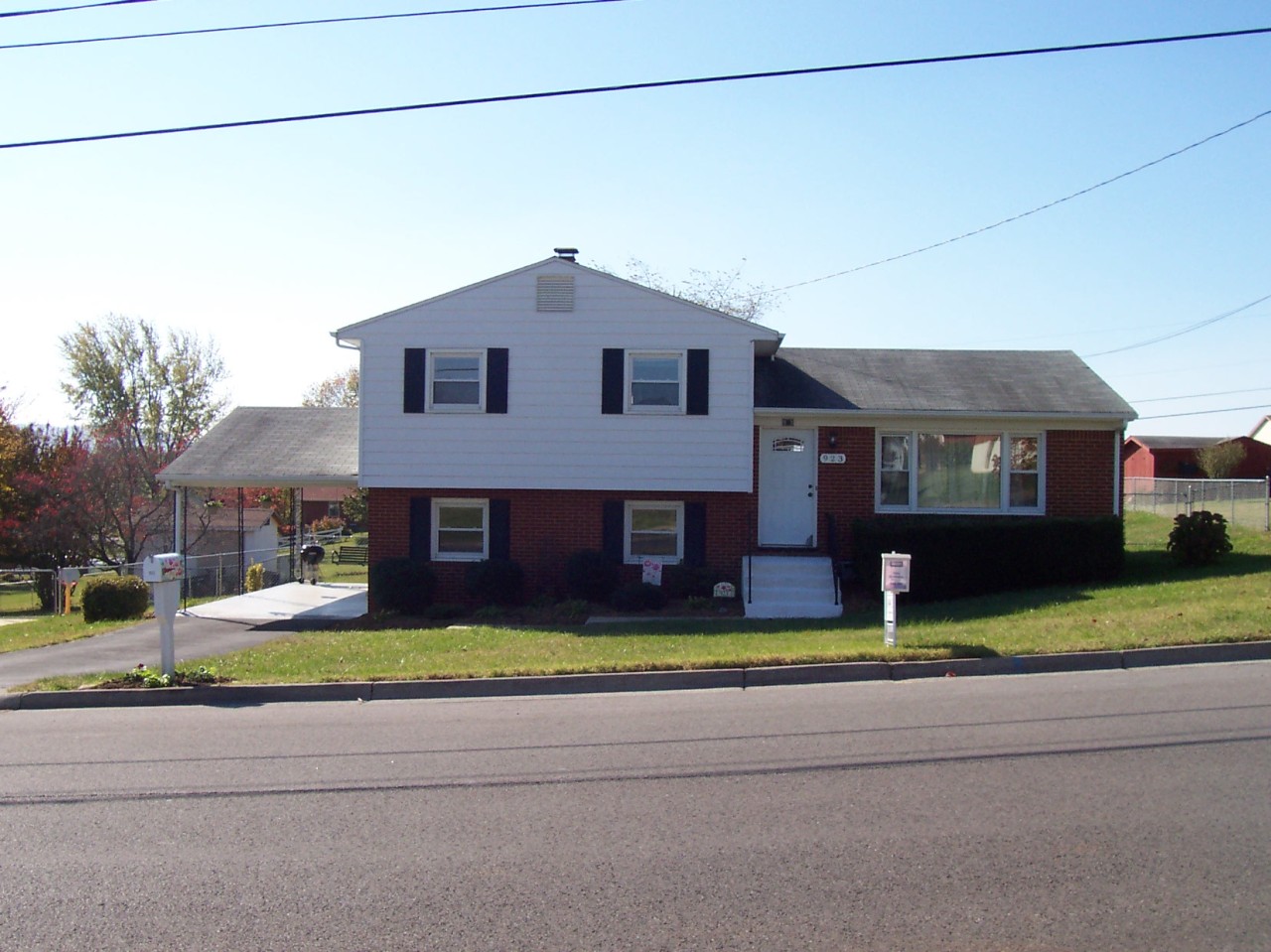 923 Olney Road Vinton, VA 24179 - Photo 1 of 6 a house that has a lots of windows in it