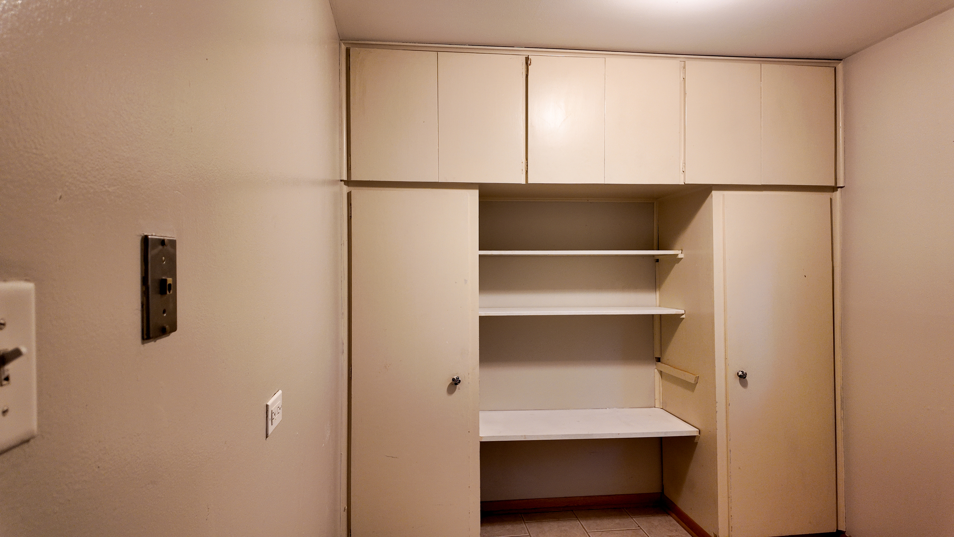 3506 Ithaca Road Olympia Fields, IL 60461 - Photo 20 of 28 a close view of closet
