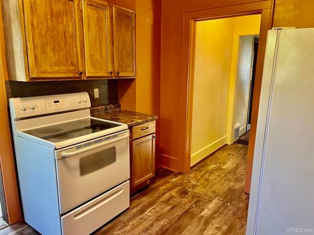 E8226 Center Street Ramsay, MI 49959 - Photo 8 of 37 Gallery Image 8