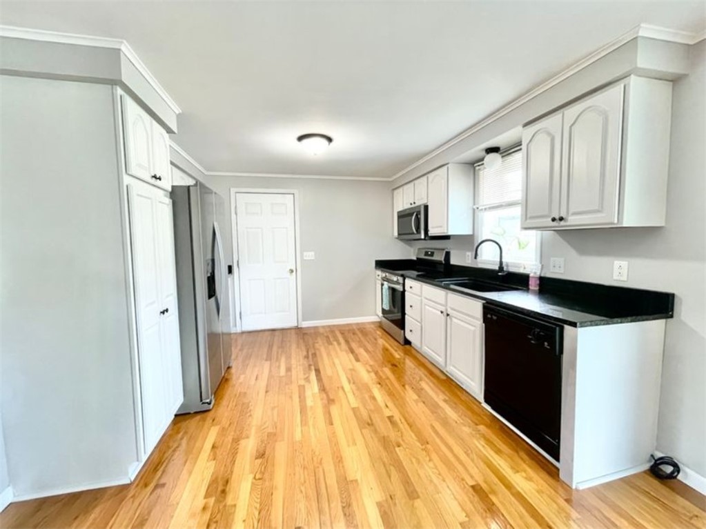 6439 Sharon Drive Sennett, NY 13021 - Photo 7 of 39 Kitchen
