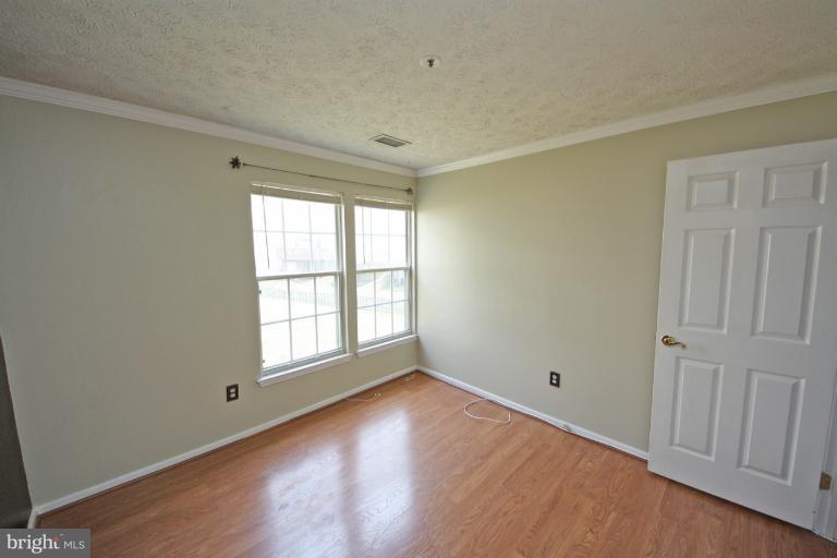 6410 Greenfield Road, Unit 1003 Elkridge, MD 21075 - Photo 15 of 23 Second Bedroom w/wood Pergo Flooring