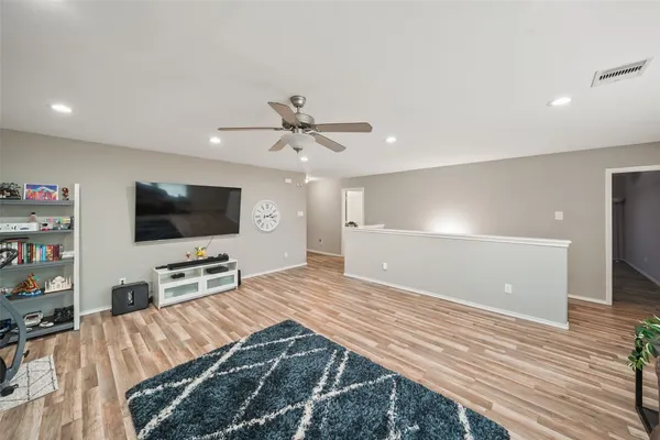 $497,500 | 163 Meadow Valley Drive, Conroe, TX 77384