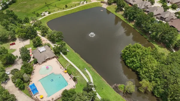 $497,500 | 163 Meadow Valley Drive, Conroe, TX 77384