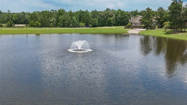 $497,500 | 163 Meadow Valley Drive, Conroe, TX 77384