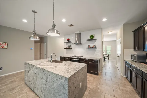 $497,500 | 163 Meadow Valley Drive, Conroe, TX 77384