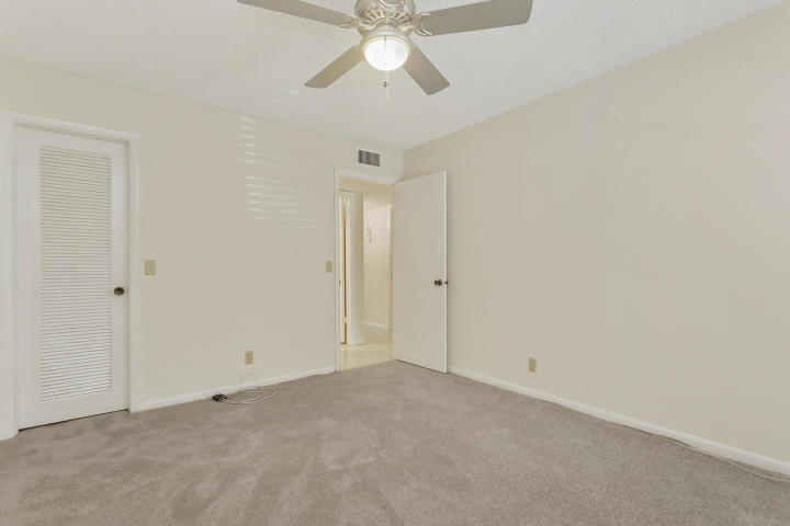 542 Normandy Lane Delray Beach, FL 33484 - Photo 9 of 12 20180814123851605753000000-o