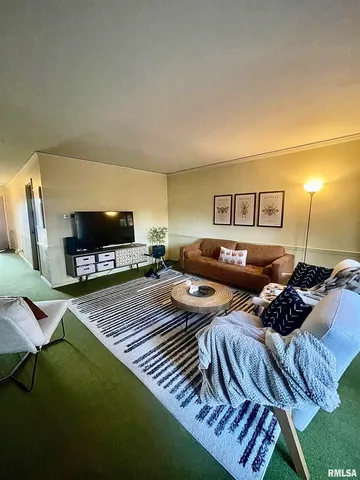 $169,000 | 10 Rye Court, Macomb, IL 61455