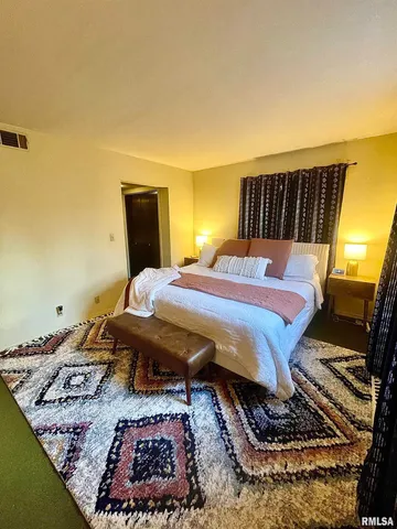 $169,000 | 10 Rye Court, Macomb, IL 61455