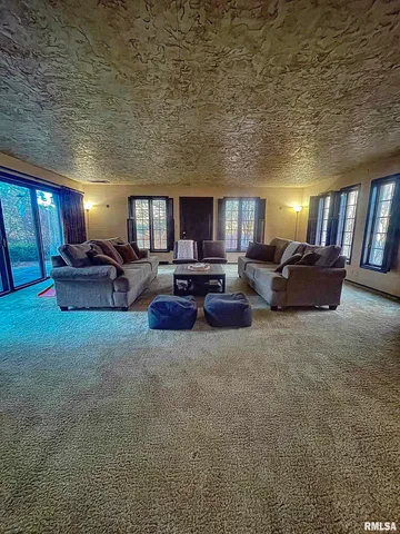 $169,000 | 10 Rye Court, Macomb, IL 61455