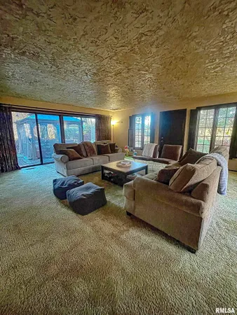 $165,000 | 10 Rye Court, Macomb, IL 61455