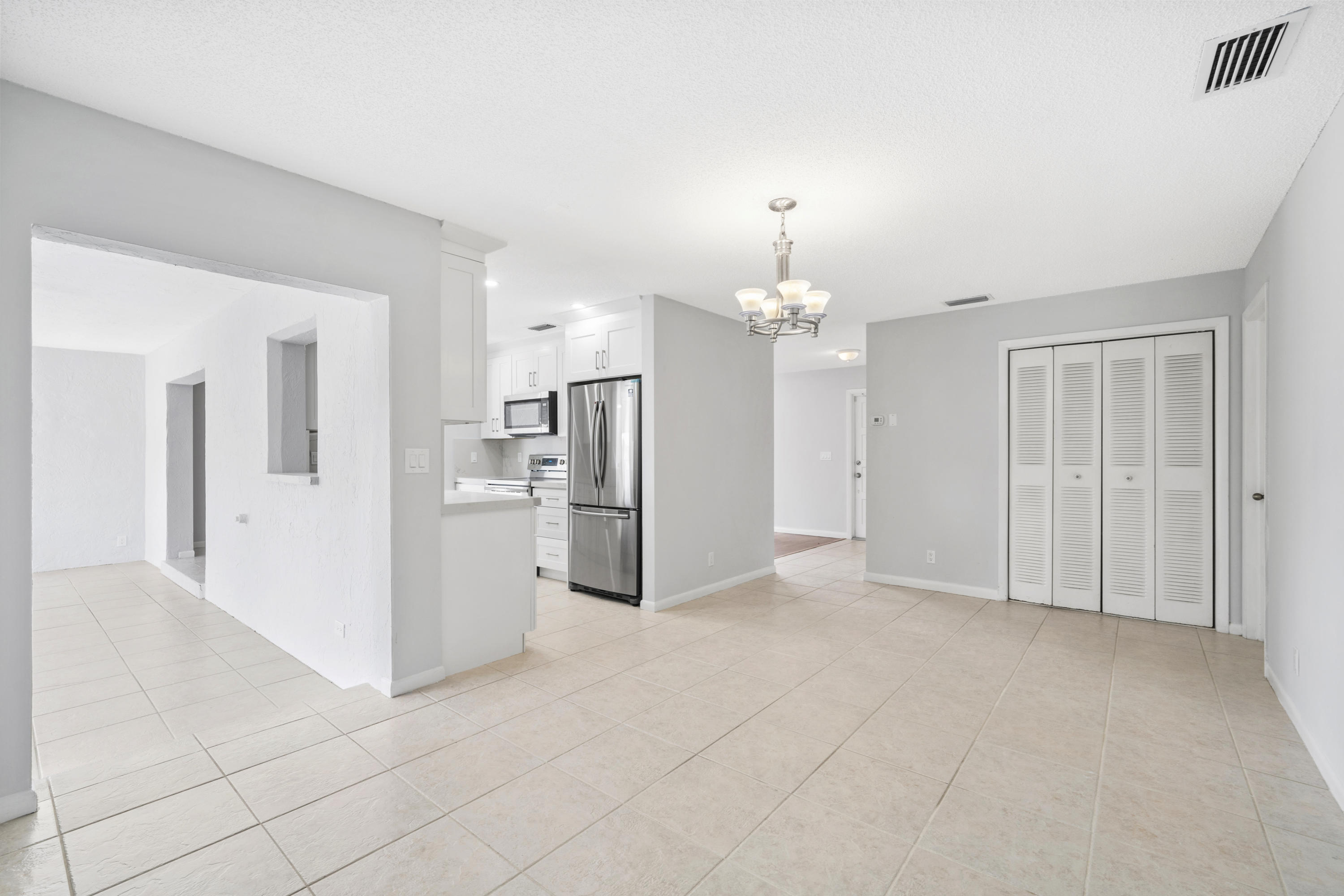 1324 Northwest 2nd Circle Boca Raton, FL 33432 - Photo 2 of 28 Hi-Res3368