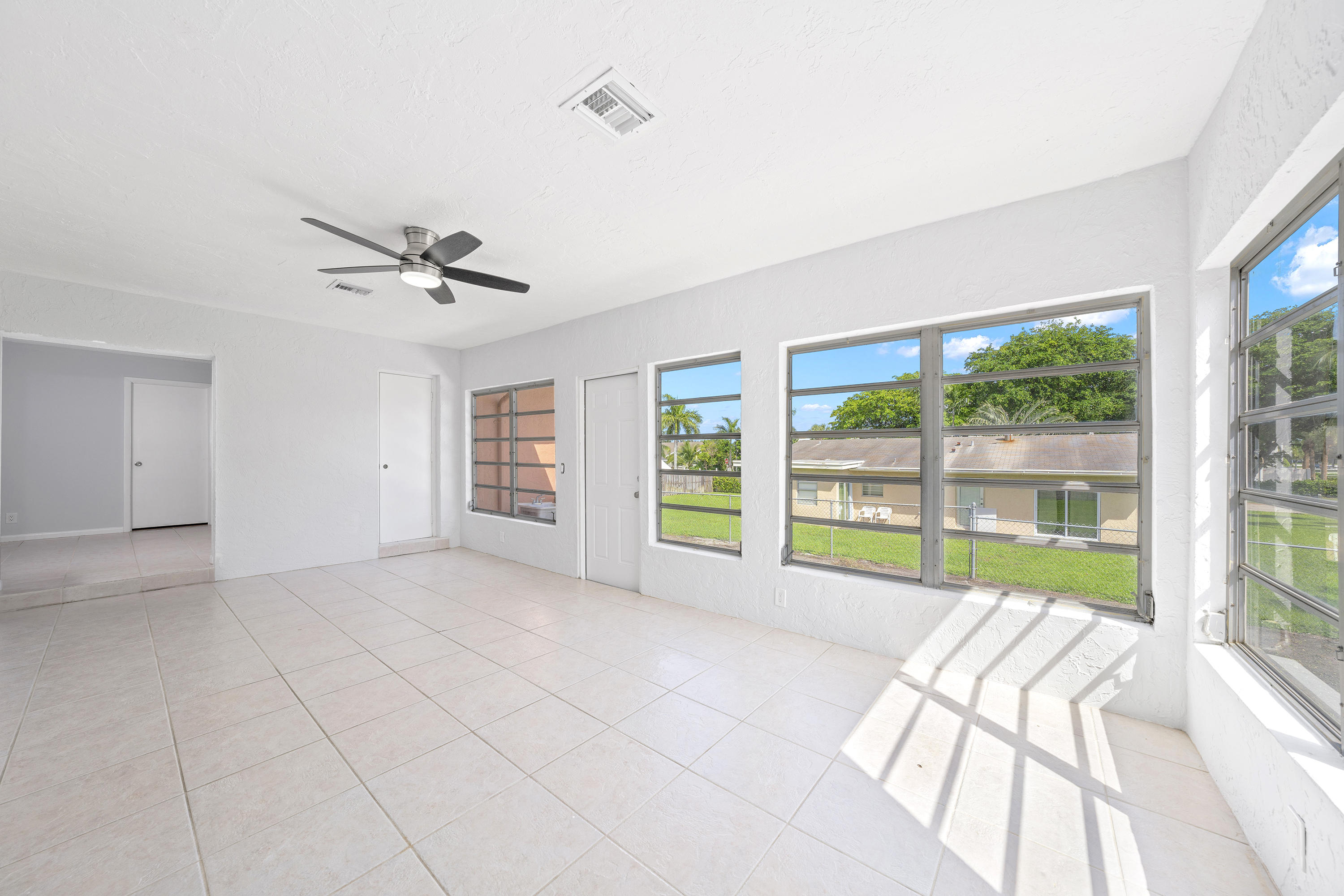 1324 Northwest 2nd Circle Boca Raton, FL 33432 - Photo 3 of 28 Mls-Res3479