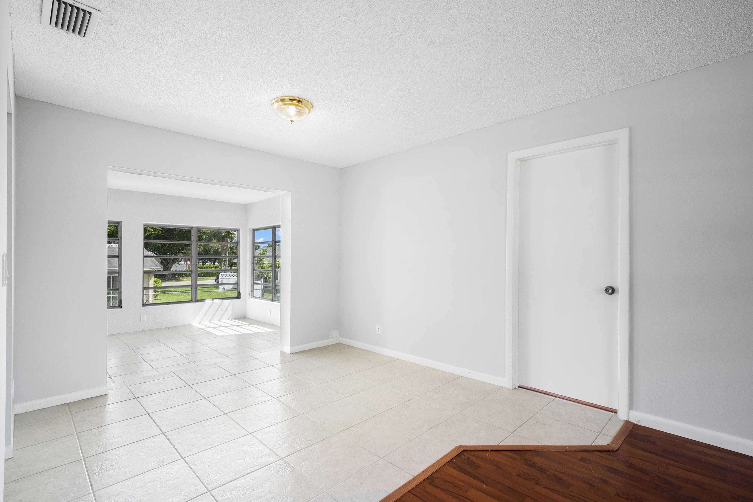 1324 Northwest 2nd Circle Boca Raton, FL 33432 - Photo 5 of 28 Mls-Res3287