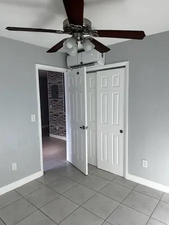 a view of back yard of the house