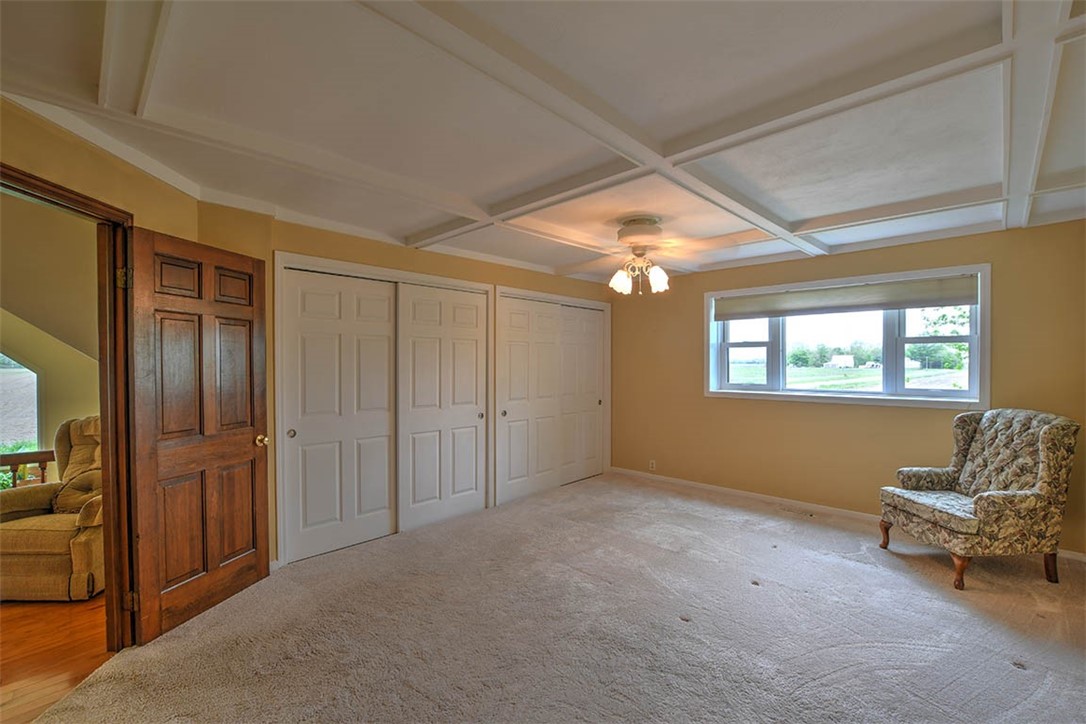 877 East 1800 North Road Assumption, IL 62510 - Photo 35 of 46 a living room with furniture and a window