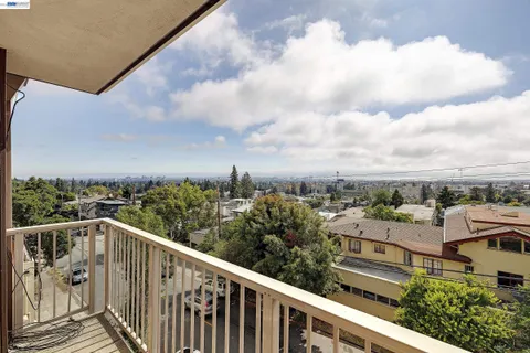 $779,000 | 2 Panoramic Way, Unit 306, Berkeley, CA 94704