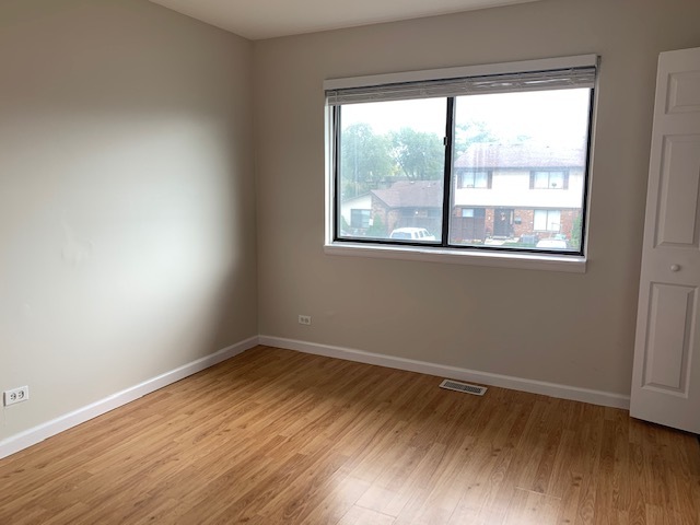 3 Tower Court, Unit 8 Downers Grove, IL 60516 - Photo 8 of 12