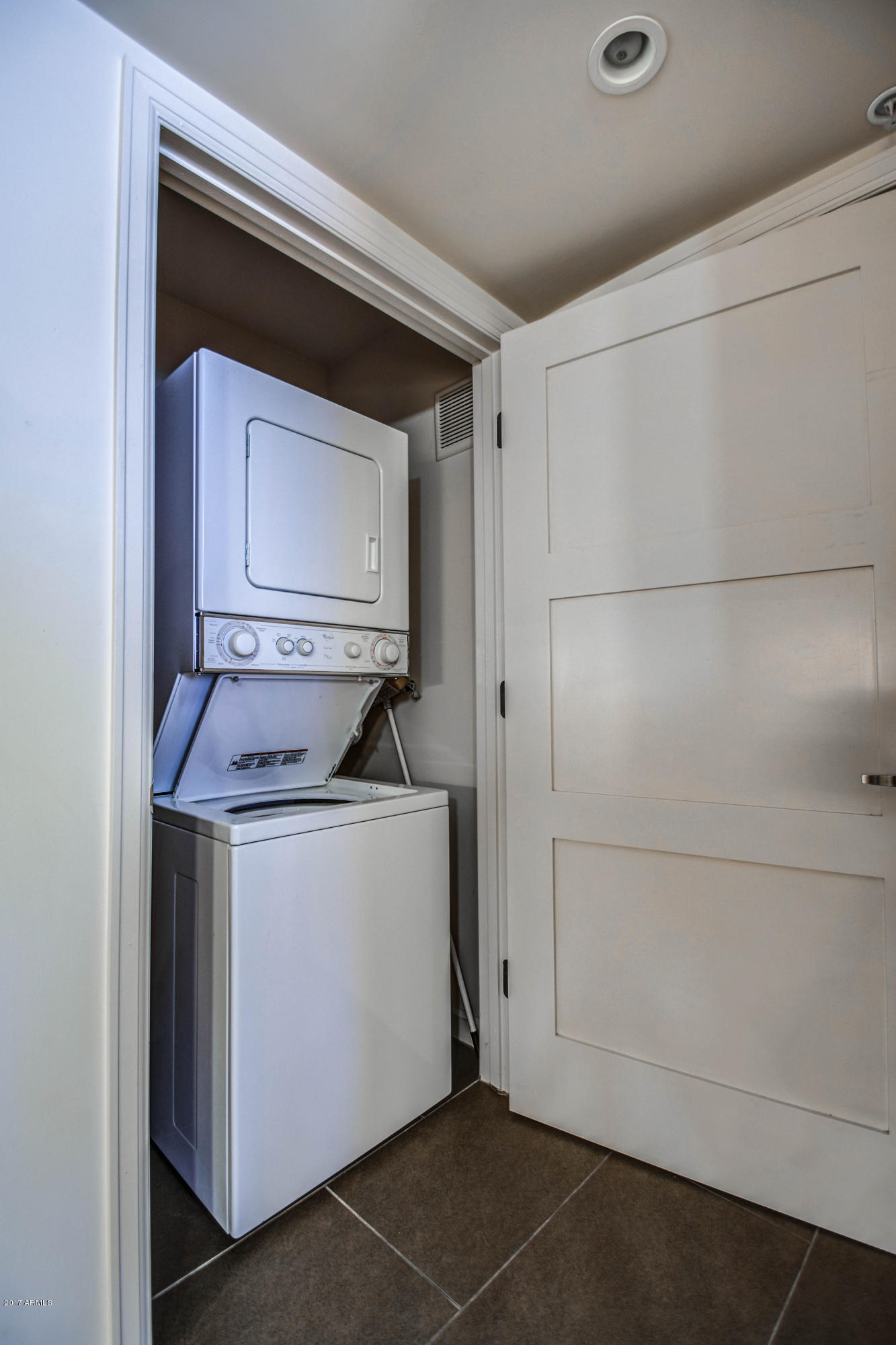 535 West Thomas Road, Unit 312 Phoenix, AZ 85013 - Photo 34 of 39 Laundry