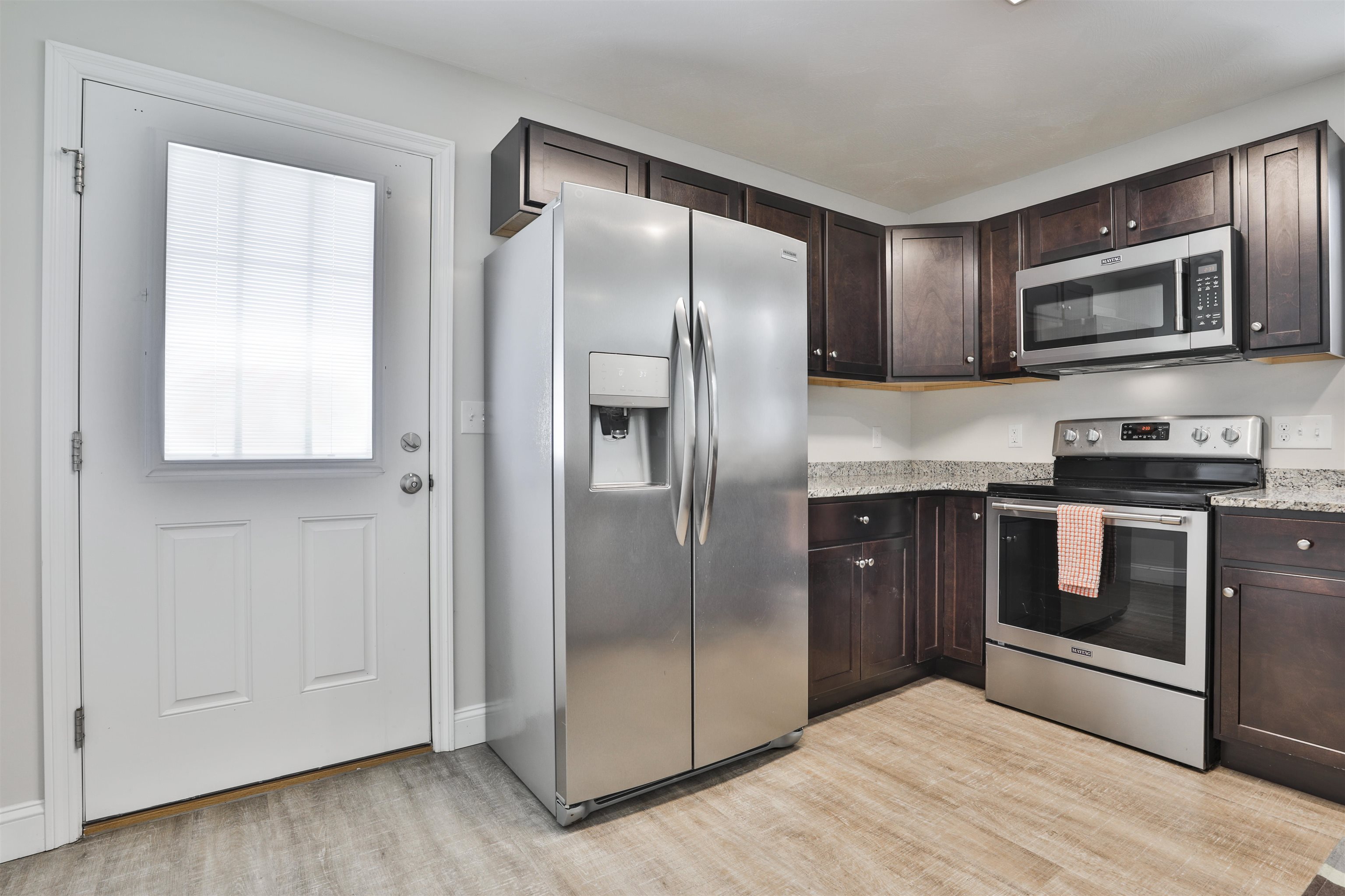 29 Bennett Street Nashua, NH 03064 - Photo 14 of 15