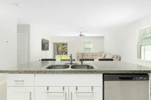 $2,800 | 4914 Wild Senna Boulevard, Tampa, FL 33619