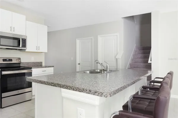 $2,800 | 4914 Wild Senna Boulevard, Tampa, FL 33619