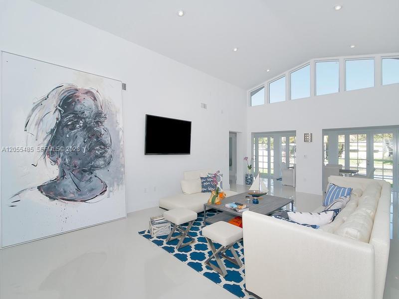 1365 Daytonia Road Miami Beach, FL 33141 - Photo 11 of 41 Gallery Image 11