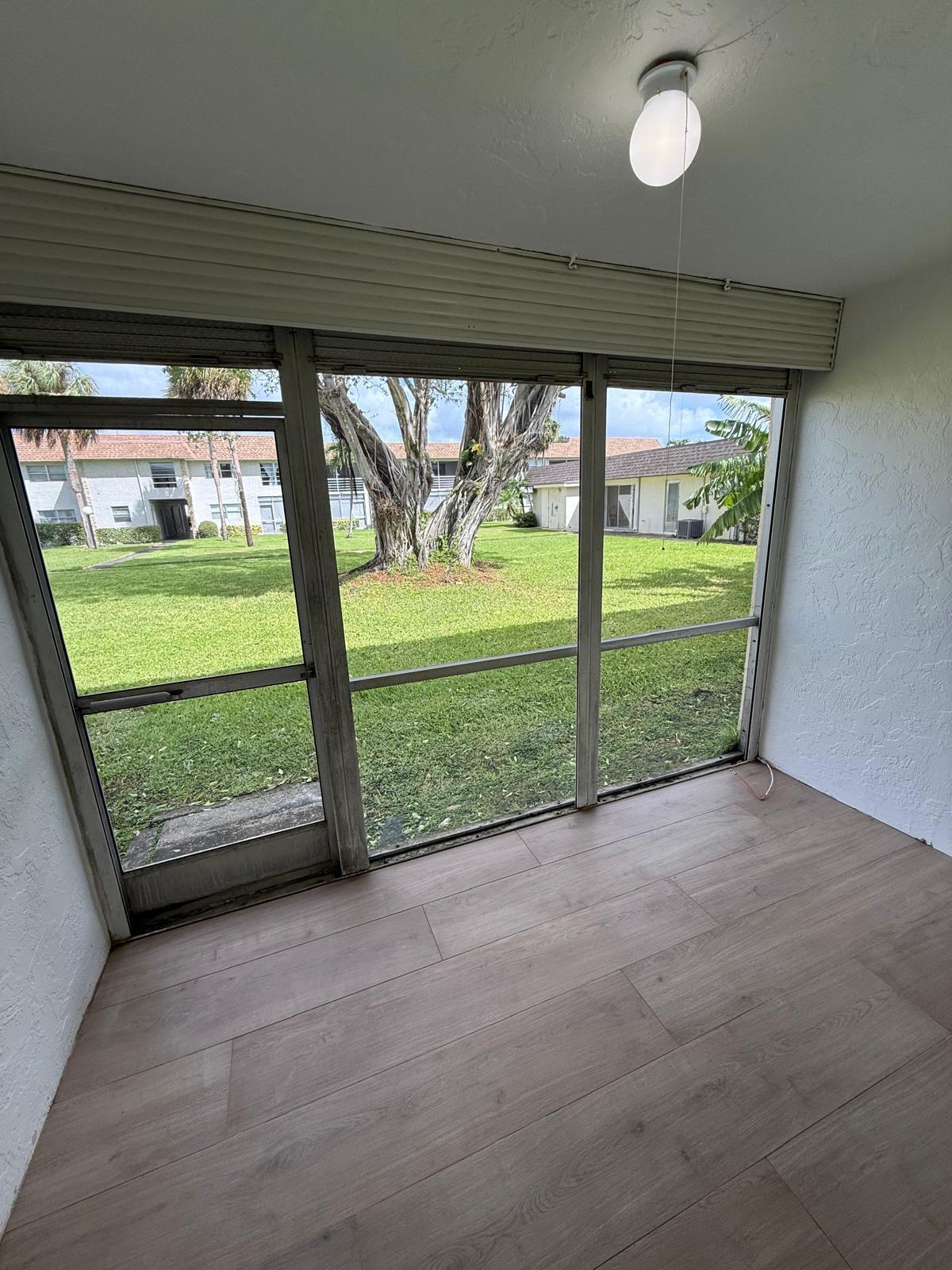 9911 Sandalfoot Boulevard, Unit 105 Boca Raton, FL 33428 - Photo 6 of 25 18232680-5fc7-4a3e-beb8-a1b2896e7724