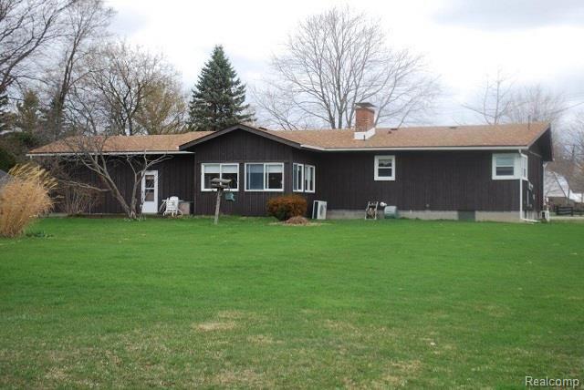 6375 Shea Road Marine City, MI 48039 - Photo 3 of 23