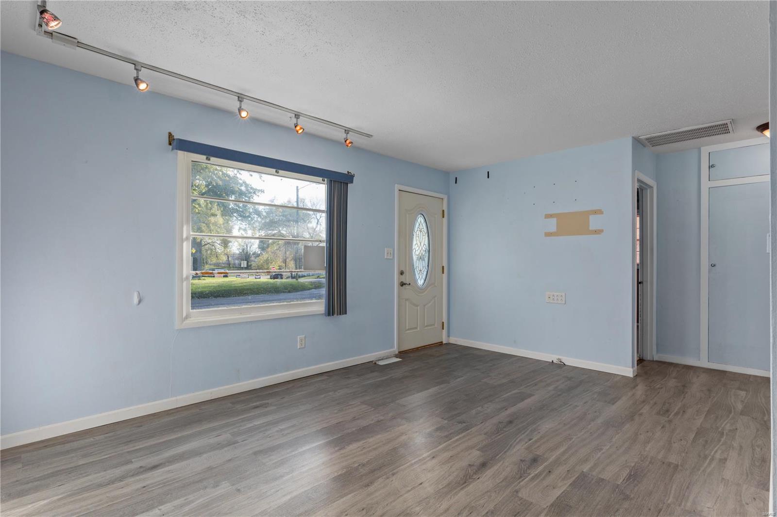 74 Lilac Lane Springfield, IL 62702 - Photo 4 of 22 Gallery Image 4