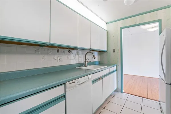 $290,000 | 5600 Munhall Road, Unit 606, Pittsburgh, PA 15217