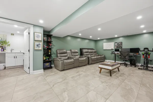 $429,900 | 4400 Wenonah Avenue, Stickney, IL 60402