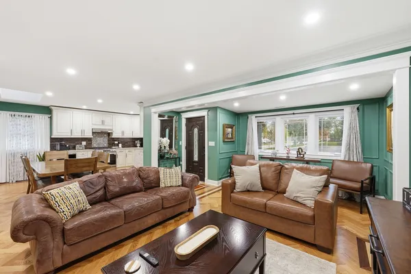 $429,900 | 4400 Wenonah Avenue, Stickney, IL 60402