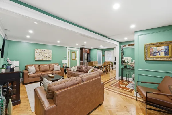 $429,900 | 4400 Wenonah Avenue, Stickney, IL 60402