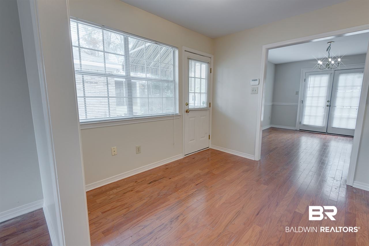 19 Felder Place Mobile, AL 36606 - Photo 6 of 26 Foyer