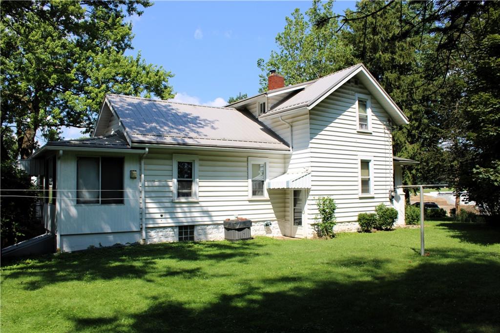 178 North Washington Road Apollo, PA 15613 - Photo 22 of 29 a front view of a house with a garden