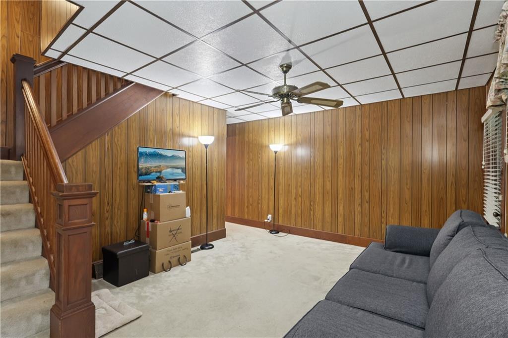 178 North Washington Road Apollo, PA 15613 - Photo 5 of 29 a furnished livingroom with a couch