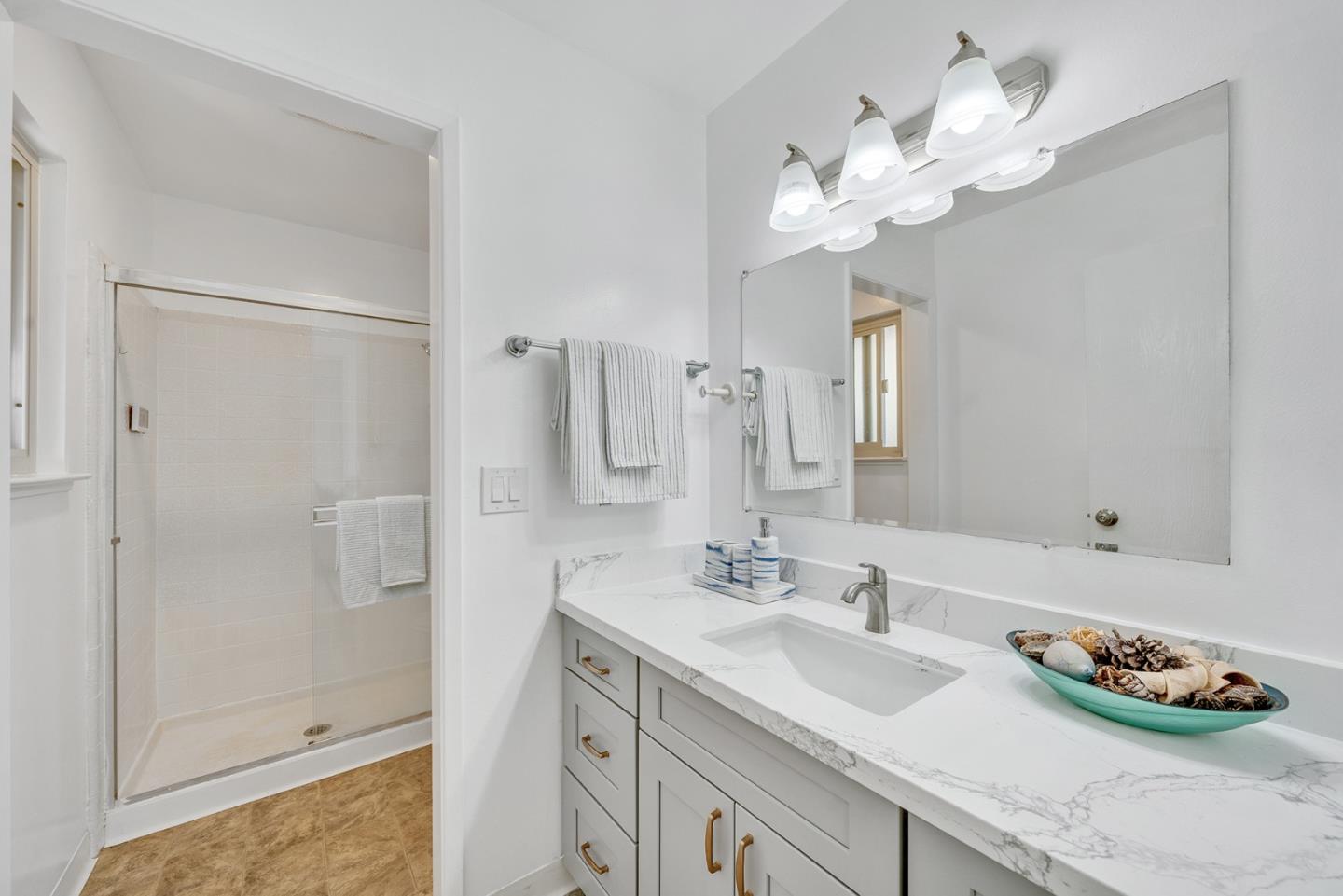 100 E Middlefield Road, Unit 3H Mountain View, CA 94043 - Photo 17 of 36